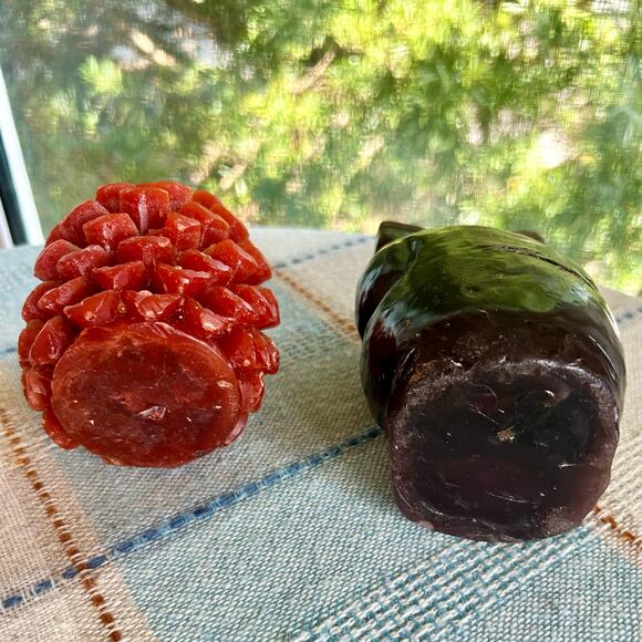 Set of 2 Vintage Novelty Candles Red Pinecone & Brown Tribal Figure Candles - Picture 8 of 15